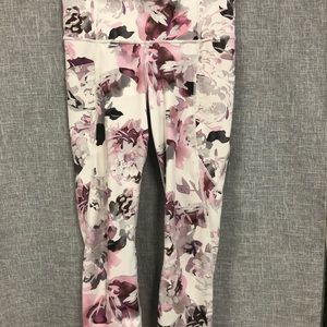 Athleta cropped yoga pants Small